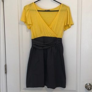 Casual dress with belt detailing